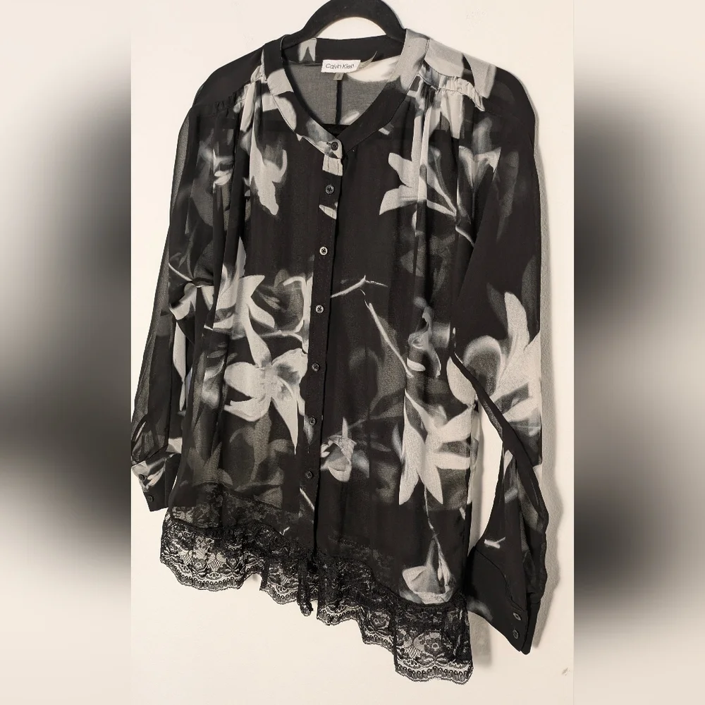 Calvin Klein Women’s Floral Chiffon Button-Up Sheer Top Size S Black White Lace - Picture 3 of 10